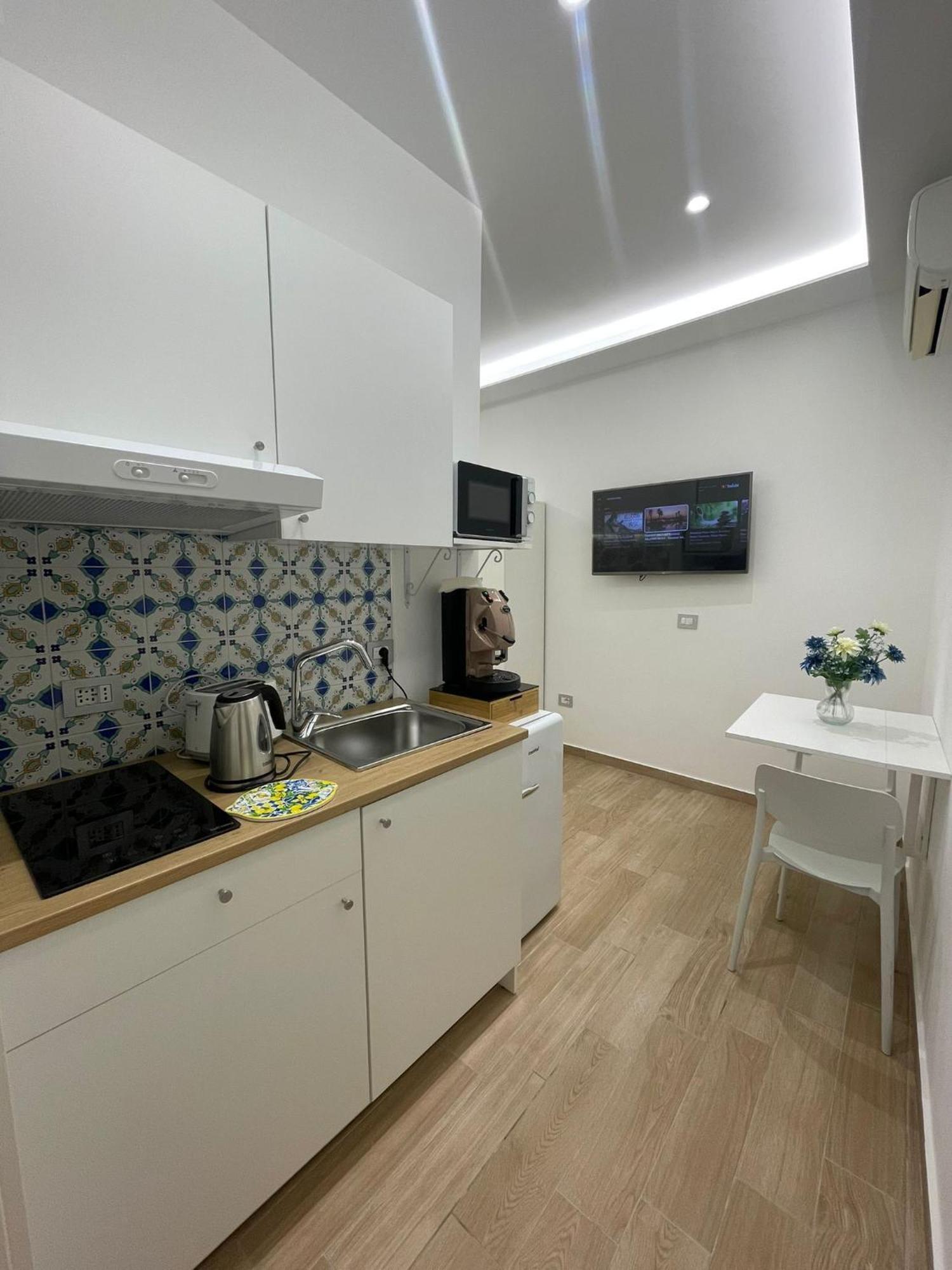 Civico 14 Chiaia Apartment Napoli Ngoại thất bức ảnh